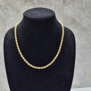 Monet Vintage 20" goldtone diamond cut rope chain necklace